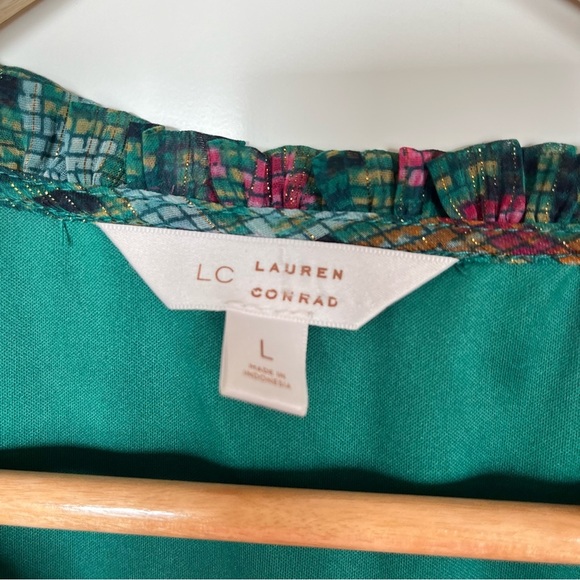 LC Lauren Conrad Ruffle V Neck Top Size L - Picture 3 of 6